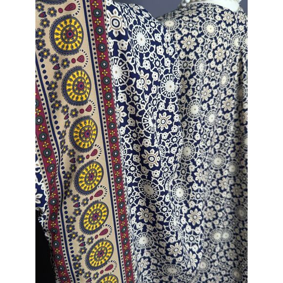 Earthbound Trading CO. Floral Medallion Kimono Size: XL - Picture 3 of 5